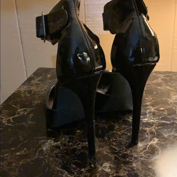 COPY - 🖤Black patent leather strap heels🖤 - Picture 3 of 4